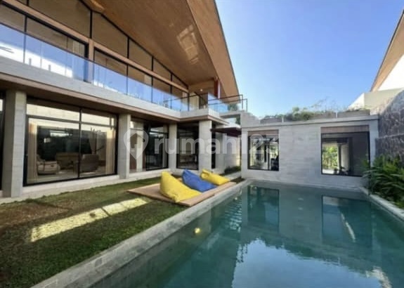 Luxury New Fully Furnished Villa with Beach View Alo Luxury New Fully Furnished Villa with Beach View Alo