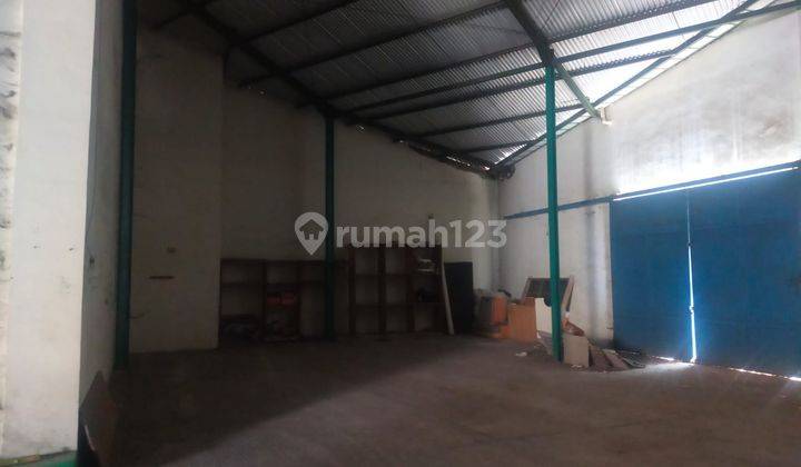 Gudang Siap Pakai Di Jalan Cigondewah, Bandung Akses Truk Dobel 10