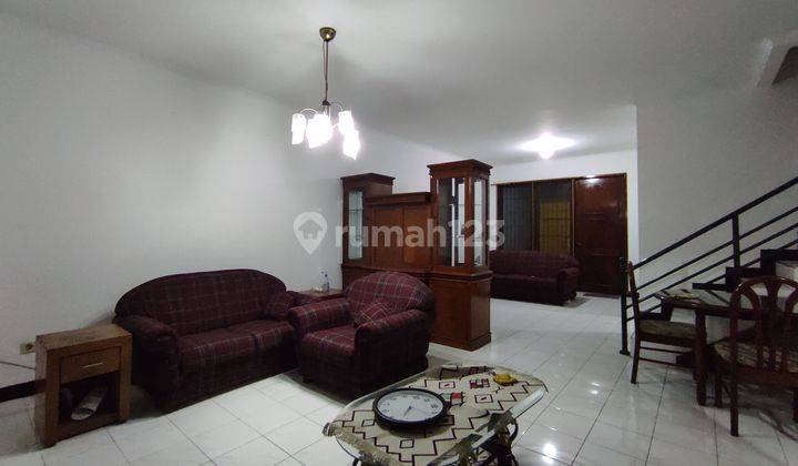 Rumah 3 Lantai Furnished Murah Siap Huni Di Setra Duta, Bandung 1