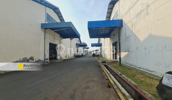 Ready-to-Use Warehouse with Large Parking Area in Cirebon City