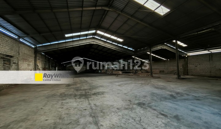 Ready-to-Use Good Warehouse with Mess in Tegalwangi Plumbon, Cirebon Ready-to-Use Good Warehouse with Mess in Tegalwangi Plumbon, Cirebon