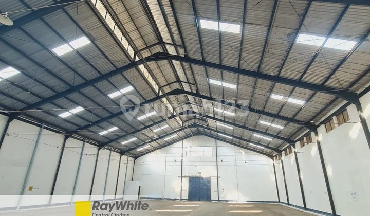 Ready-to-Use Warehouse with Large Parking Area in Cirebon City