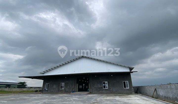 Good Warehouse Ready for Use, Industrial Area Near Toll Road in Brebes, Central Java.