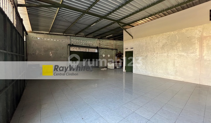 Ex-Factory Warehouse for Strategic Industries in Mundu, Cirebon