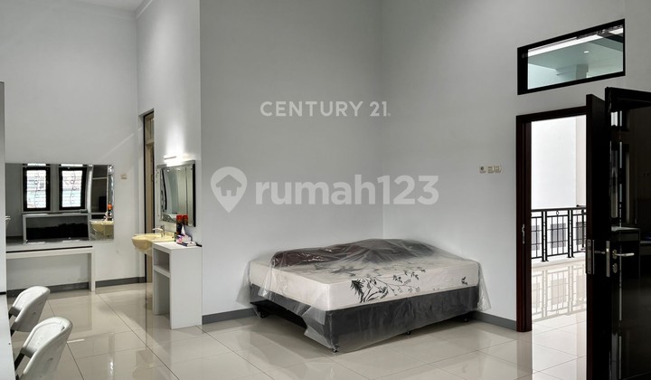 Rumah Lux di Batununggal Lestari Full Furnished Posisi Hoek 2