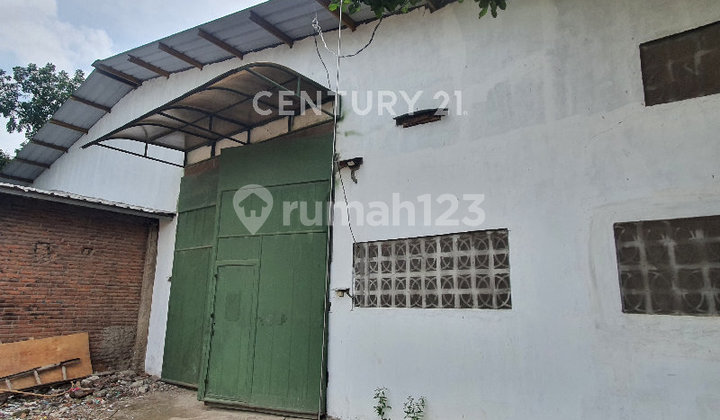 Strategic Warehouse Location on Main Road, Jl Raya Kopo Bandung