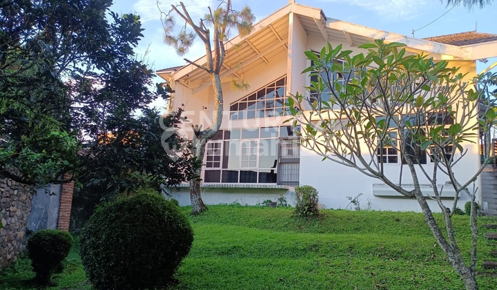 Rumah Di Dago Pakar, Strategis, Area Wisata, Cocok Untuk Cafe