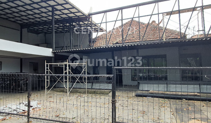 Rumah untuk Usaha Resto, Kuliner, Area Burangrang Lodaya Bandung