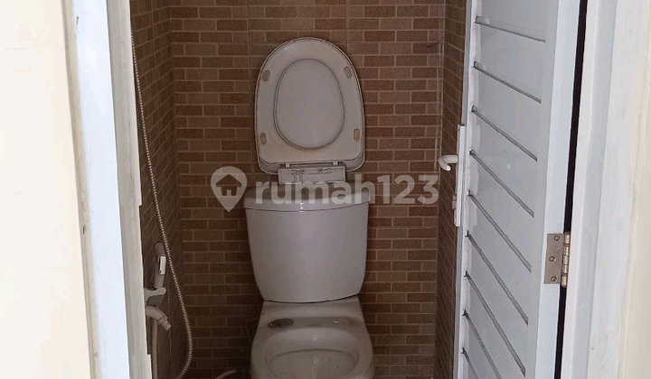 2.5-Story Shophouse, Main Road Location, Cijerah, Bandung 2.5-Story Shophouse, Main Road Location, Cijerah, Bandung