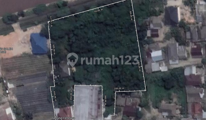 Strategic Large House with Extensive Land by the Roadside in Batin Iso, Pangkal Pinang 2
