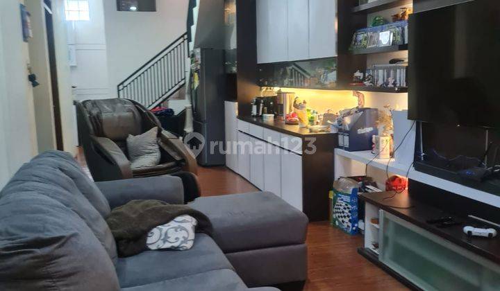 1,25 M Nego Dijual Cepat Rumah Bagus 2 Lantai Semi Furnished di Taman Holis Indah Lt 96 Lb 150  1