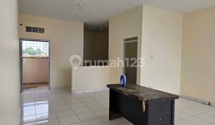 Ready-to-Occupy Shophouse in Strategic Location at Leuwi Panjang (2 Units Available) Can Be Rented 2