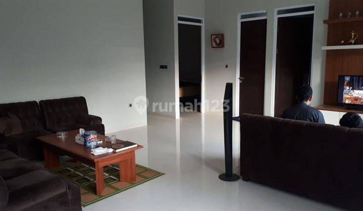 Rumah Comfy Ada Taman Depan Belakang di Setiabudi Regency 1