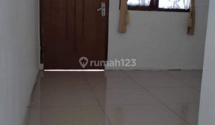 Rumah Terawat Minim Renovasi di Margahayu Kencana 2