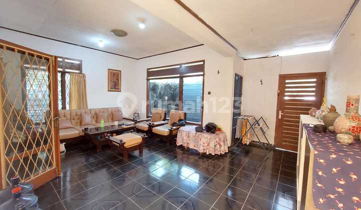 Rumah Cocok Untuk Tempat Tinggal Maupun Kantor di Suryalaya