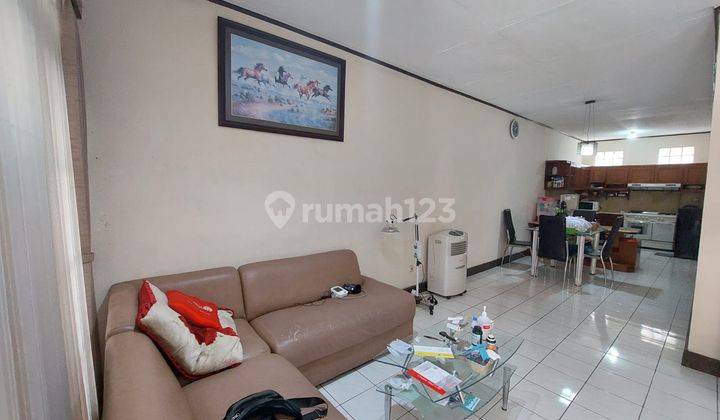 Rumah Hook Cocok Untuk Keluarga Besar di Kopo Elok 2