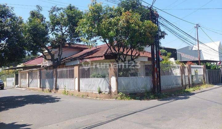 Rumah Bisa Dijadikan Hunian Maupun Kantor di Leuwi Sari 1