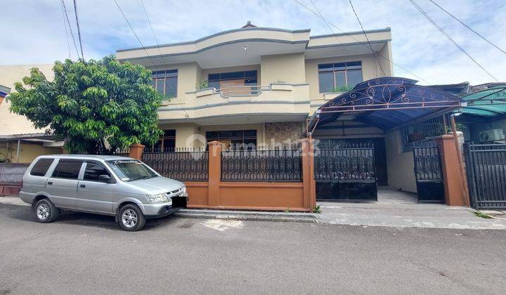 Rumah Baru Direnovasi Cocok Untuk Keluarga Besar di Pasirluyu 1