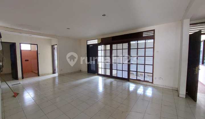 Rumah Strategis Ditengah Kota Dekat Area Komersil di Muara Sari 2