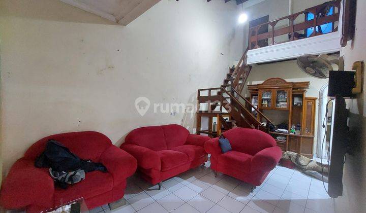 Rumah Bangunan Terawat Minim Renovasi di Permata Kopo 1