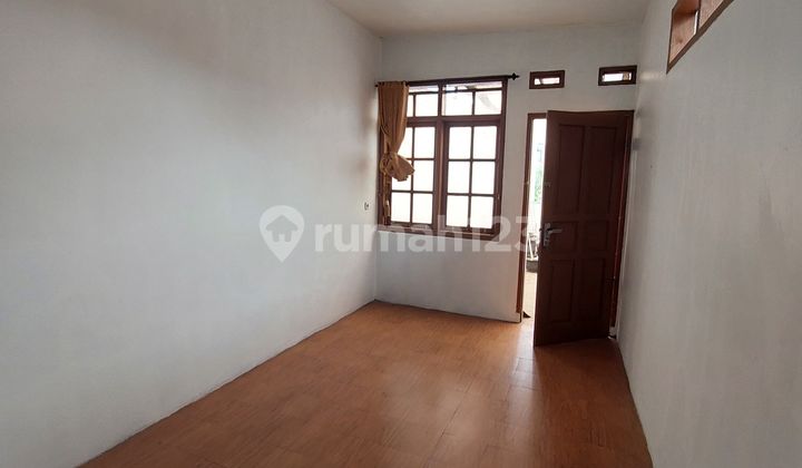 Rumah Strategisdi Sauyunan, Interior Batu Alam Estetik 2