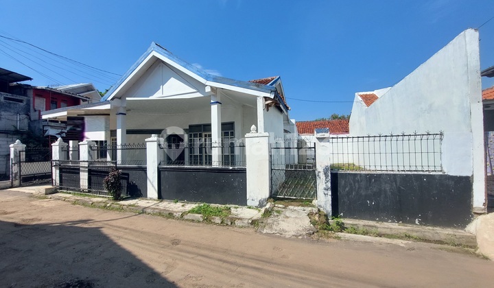 Rumah Terawat Bisa Untuk Kantor atau Home Industri di Margahayu Kencana