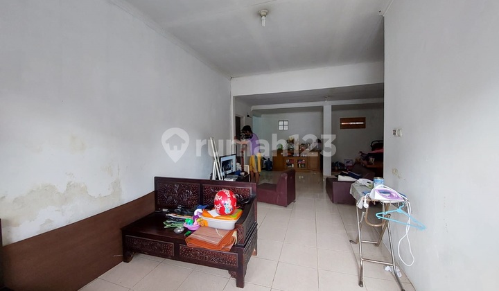 Rumah Dekat ke Jalan Utama dan Dekat Tol di Cibolerang Indah