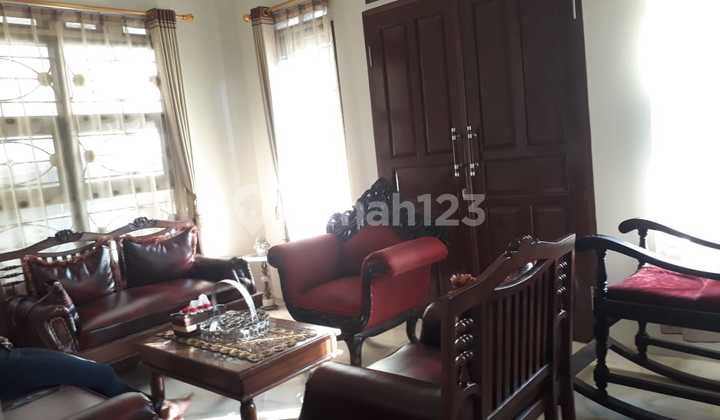 Strategic Location House Near Shopping Center in Kopo Elok 2