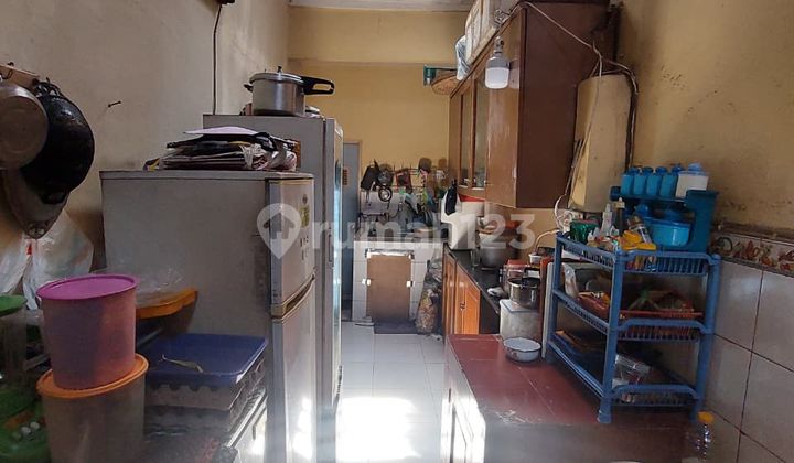 Well-Maintained House, 5 Minutes Access to Kopo Toll in Cibolerang Indah 2