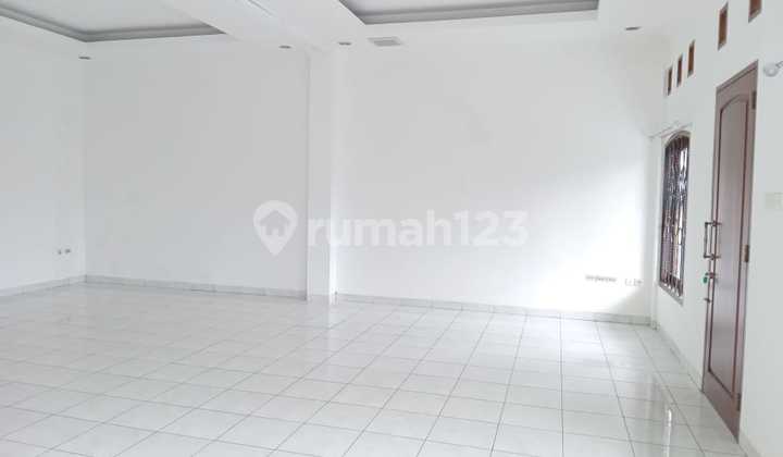 Beautiful House Ready to Occupied, Can be Used as Residence and Office, Menteng, Central Jakarta 2