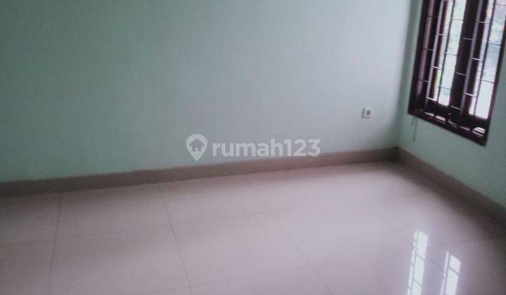 Rumah cantik siap huni murah di Kemang timur Cilandak Jakarta Selatan 
 1