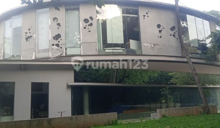 Dibawah Njop Gedung Kemang Raya Jakarta Selatan 