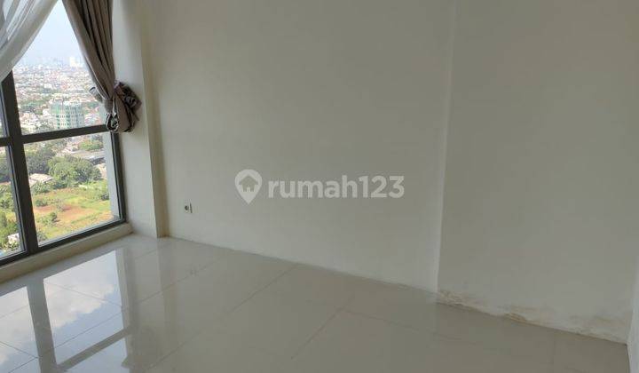 Dijual Apartemen St Moritz 3br, Semi Furnished Puri Indah 2