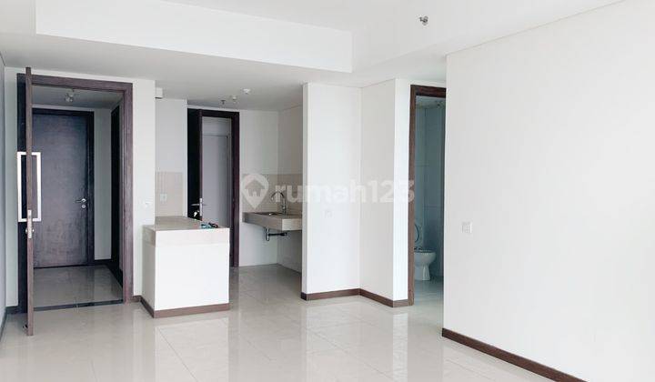 Disewakan Apartemen St Moritz 2br, Semi Furnished Puri Indah 1