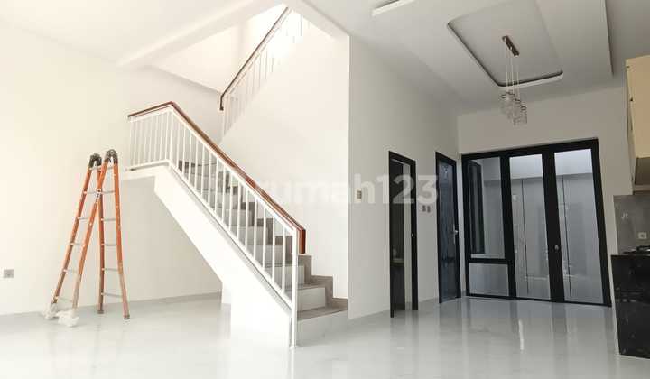 Dijual Rumah 2 Lantai di Taman Ubud Permai Lippo Karawaci Tangerang Banten 2