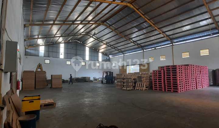 Land &amp; Warehouse Area 1920 M in Kaliabang Bekasi