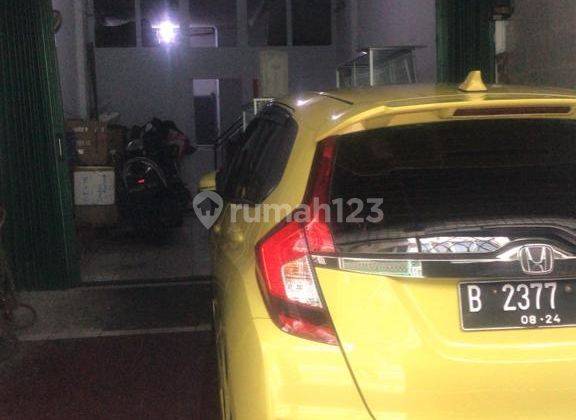 Ruko 3.5 Lantai Siap Huni di Tamansari Jakarta Barat 1