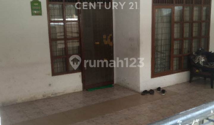 Rumah 1 1/2 Lantai Siap Huni di Harapan Indah Bekasi 1
