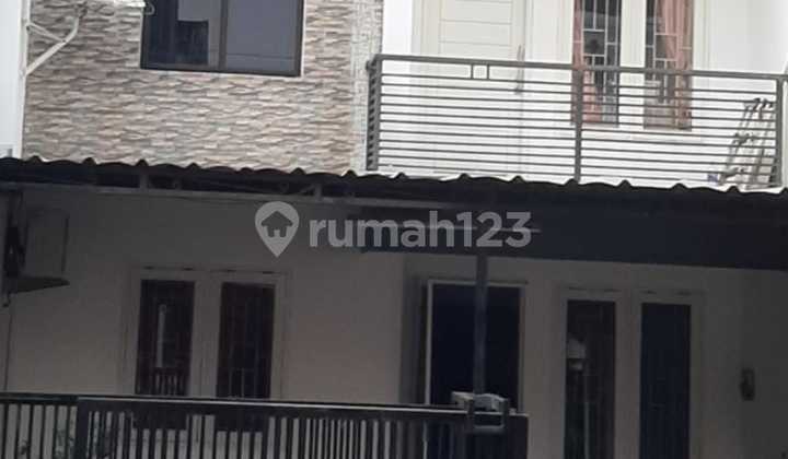 Rumah 2 Lantai Minimalis di Kopyor Kelapa Gading 