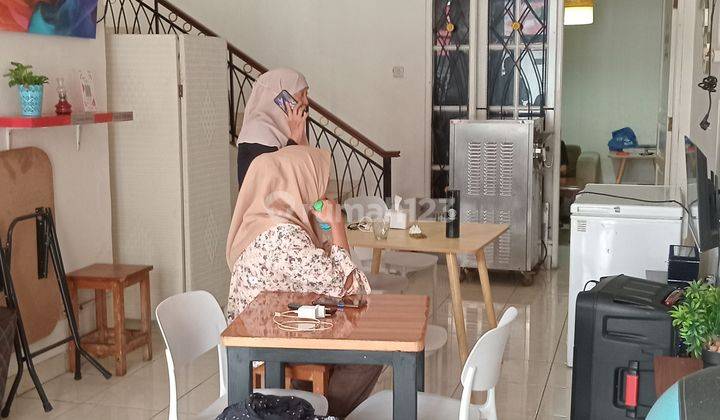 Rumah Dan Ruang Usaha Bagus Luas 176 M di Boulevard Hijau Bekasi 2