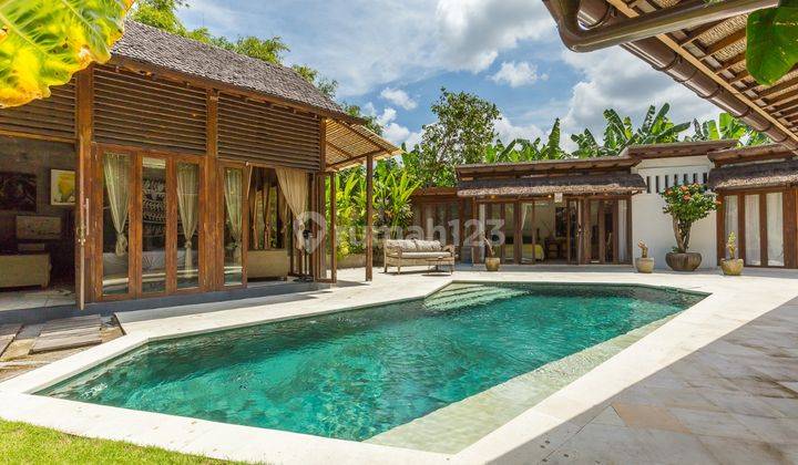 Balinese Style Villa For Leasehold In Kerobokan  2