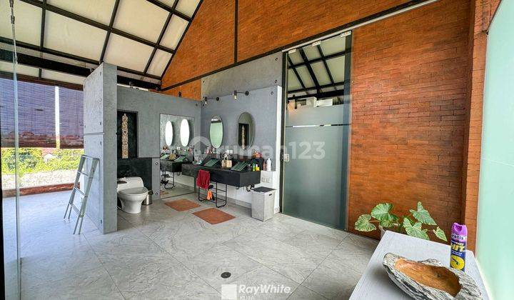 Leasehold Villa Modern Industrial Loft Style ,lokasi Strategis di Kerobokan 2