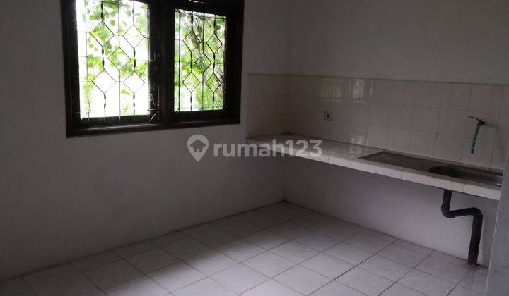 Dijual 1 unit ruko 3 lantai Lokasi strategis Jl. By Pass Ngurah Rai Ruko Tuban Plaza 2