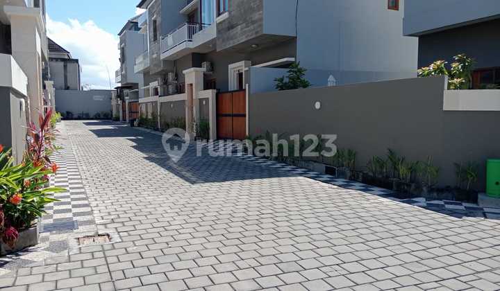 For Rent: Ready-to-Live House in East Denpasar, Only 7 Minutes to Living World Mall Bali