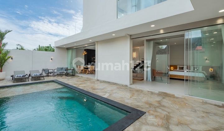 Modern Luxury Villa Near Padonan Canggu– 10 minutes to Finns Beach Club 