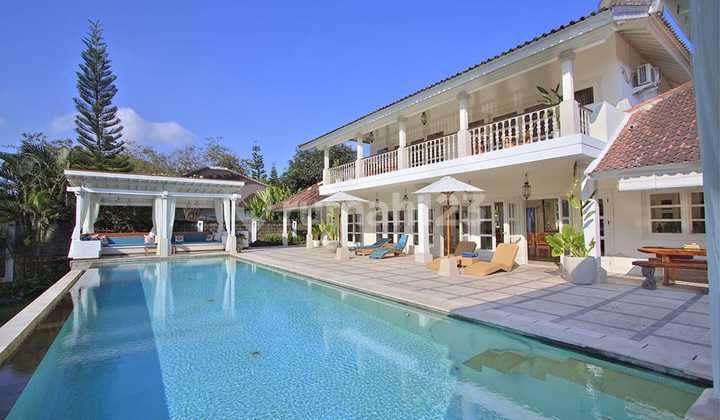Luxury 4-Bedroom Colonial Estate With River & Panoramic Green Views - Near Tanah Lot, Tabanan.