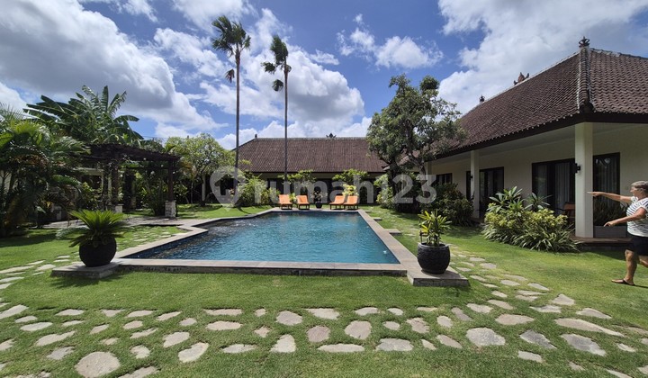 For Sale - Leasehold Guest House Big Garden, Kutat Lestari, Sanur. For Sale - Leasehold Guest House Big Garden, Kutat Lestari, Sanur.