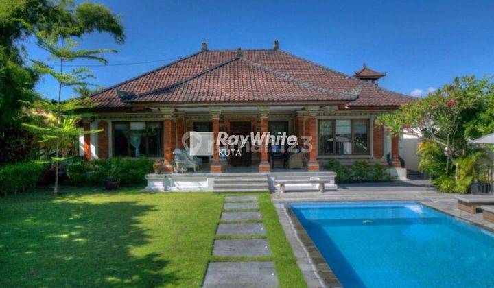 Villa Langka Hak Milik di Sanur Dekat Ke Pantai Sanur Bali 1