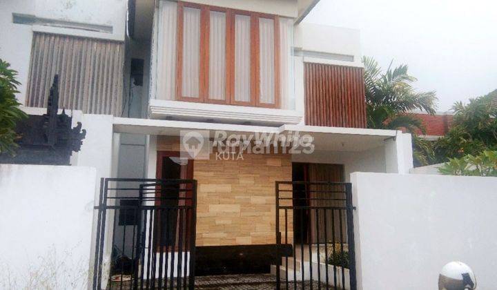 Rumah Minimalis 2 Lantai Area Renon, Bali 1