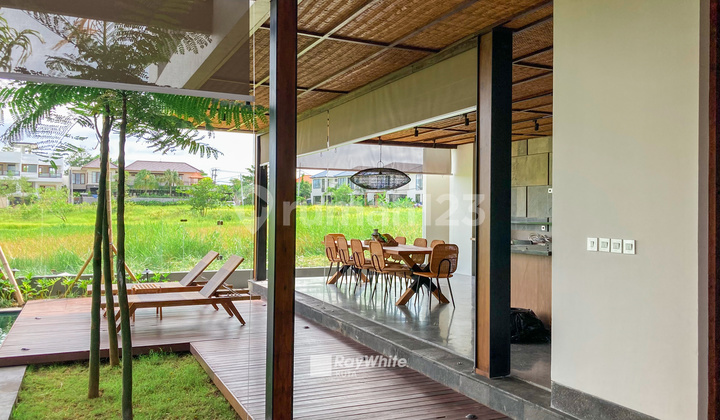 Luxury Villa With Ricefield View di Canggu Strategis Dekat Pantai 2